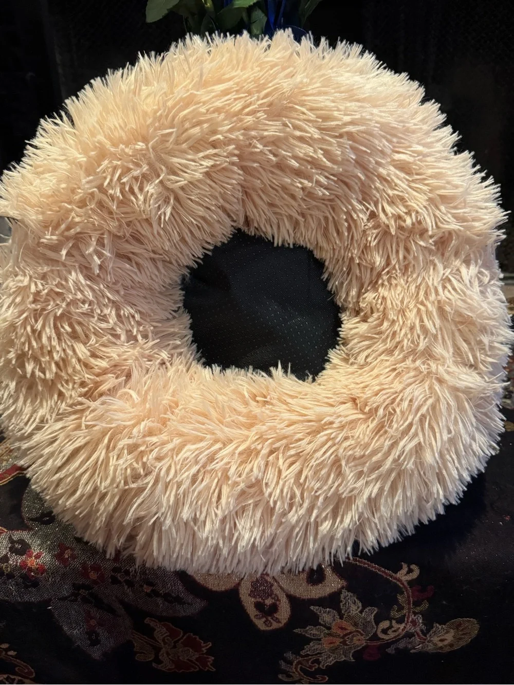 Round Plush Pet Bed for Dogs & Cats